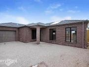 For Rent! 3 BR 1/52 Cambrian Way, Melton West, VIC 3337