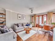 Nice 3 BR Nathanial Close