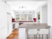 Unique 4/26 Crows Nest Road, Waverton Apartment for rent...