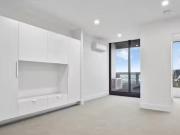 Just in! 4712/500 Elizabeth Street, Melbourne Apartment...