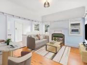 Cozy 47 Bligh Street, Wollongong, NSW 2500
