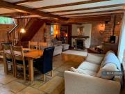 Deal! 4 bedroom semi detached house for rent in Wixford...