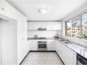 Cheap 5/25 26 Parkside Lane, Westmead Apartment for rent...