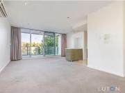 Unique 5/3 London Circuit, City Apartment for rent...