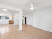 Rental! 5/9 Clayton Street, Labrador, QLD 4215