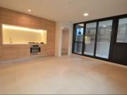 Cozy 609/12 Queens Road, Melbourne VIC 3004