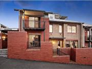 Deal! 68 Wolfe Street, The Hill Apartment for rent... Deal! 68 Wolfe Street, The Hill Apartment for rent...