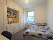 Deal! 6 bedroom terraced house for rent in Beaconsfield...