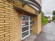 Just in! APT 5 Lesley Centre, 109 Shankill Road