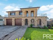 Unique Dual Living Opportunity in Prime Location !