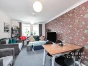 Just in! Flat to rent in Crispin Way, Uxbridge UB8