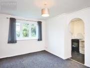 Deal! Flat to rent in Fenman Gardens, Goodmays, Ilford,...
