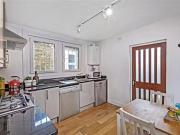 Unique Flat to rent in Sandmere Road, London SW4