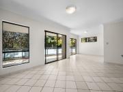 Unique Garden Apartment In Great Location