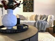 UNIQUE LIFE IN THE METROPOLITANS COMPLEX