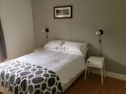 Nice Lios na greine, Douglas, Co. Cork is for rent