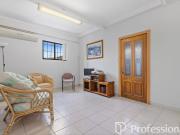 UNIQUE PARTIALLY FURNISHED GRANNY FLAT