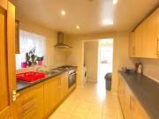 Cheap Room to rent in Stirling Road, London E13