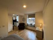 Deal! Studio flat for rent in Albert Yard, Keighley,...
