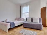 Just in! Studio flat for rent in Flat 4, Primerose,...