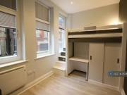 For Rent! Studio flat for rent in Yelverton Road,...