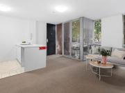 Unique Unfurnished One Bedroom Apartment