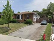 Nice Unit 2 2 29 Birchcliffe Crescent, Hamilton, Ontario...