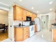 Cozy Unit 3192 3192 Gwendale Cres, Mississauga, Ontario...