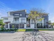 UNIT 204/208 Norman Avenue, Norman Park, QLD 4170