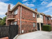 Unit 2/121 Alma Road, St Kilda East