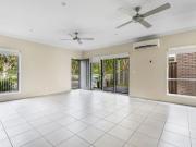 Unit 2/4 Tea Trees Avenue, Springfield Lakes QLD 4300