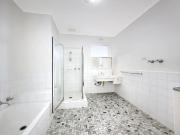 Unit 8/10 Meredith Street