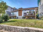 UNIT AVAILABLE IN RENFREW FOURPLEX CLOSE TO DOWNTOWN