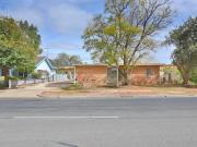Unit in tranquil location near river