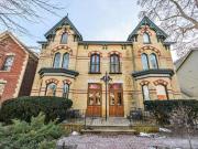 Unit Unit 3 289 Carlton St