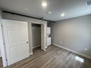 University Digs Apartments 1 Bedroom w/ Walk In Closet