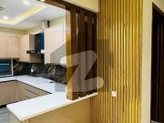 University Town 10 Marla House For Sale