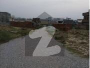 University Town Block E Street 19 5 Marla Plot For Sale...