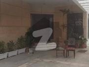 Unoccupied Prime Location House Of 1000 Square Yards Is...