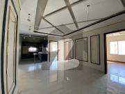 Unoccupied Prime Location House Of 600 Square Yards Is...