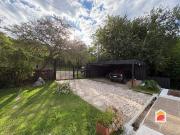 Unquillo, casa en venta de dos dormitorios, jardin y cochera