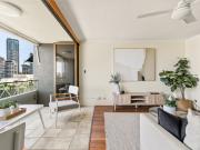 Unrivalled City Views on the Peninsula!