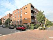 Unwin Way, Stanmore HA7, 2 bed flat to rent, £2,200 pcm...