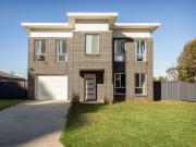 Unwind and Entertain: Beautiful Double Story Rental with...