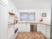 Updated 4 Bedroom Home GV Health Precinct!