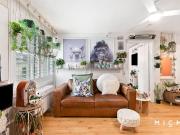 Updated Glamour in the Top End of Town!