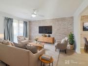 Updated Two Bedroom Unit in the Heart of Melton South