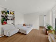 Updated Villa with Private Outdoor Space in a Quiet Low...