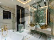 Upgrade to luxury living 1 kanal classical house in dha...