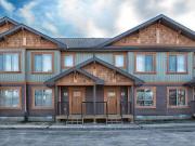 Upgraded Breahill Townhouse Three Bedrooms Available Today